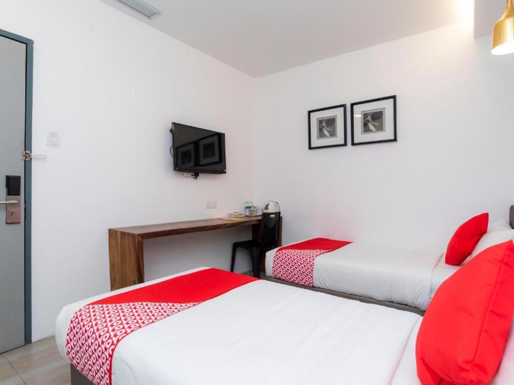 Big Big Hotel Johor Bahru Zewnętrze zdjęcie